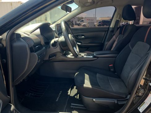 Used 2021 Nissan Sentra SR FWD image 12