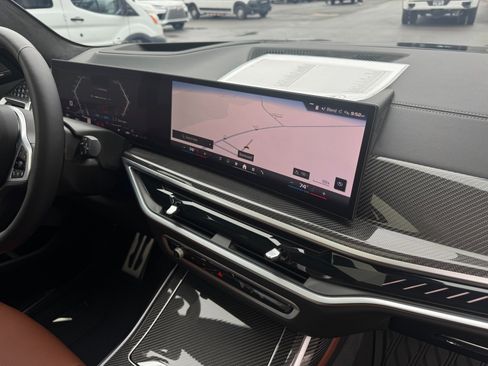 Used 2026 BMW X7 M60i image 51