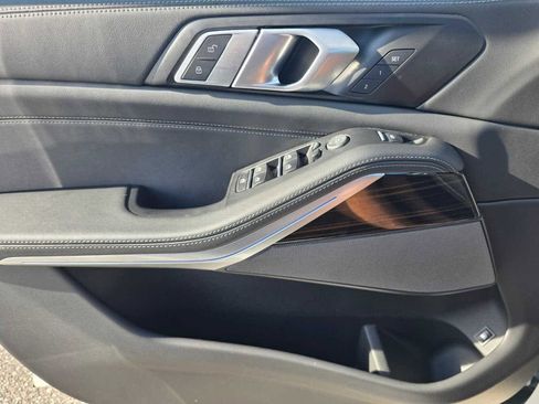 Certified 2025 BMW X5 xDrive50e w/ Premium Package image 11