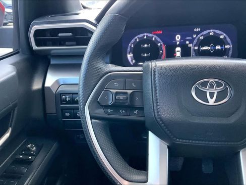 Used 2024 Toyota Tacoma TRD Off-Road AWD/4WD image 23