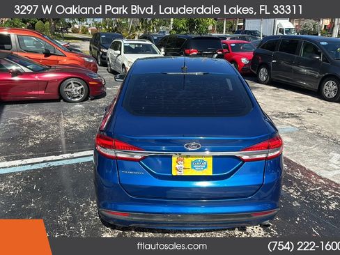Used 2017 Ford Fusion SE FWD image 9