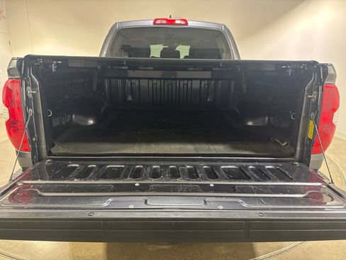 Used 2021 Toyota Tundra Limited w/ Limited Premium Package AWD/4WD image 29