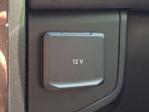 Used 2024 Ford Expedition Limited AWD/4WD image 25