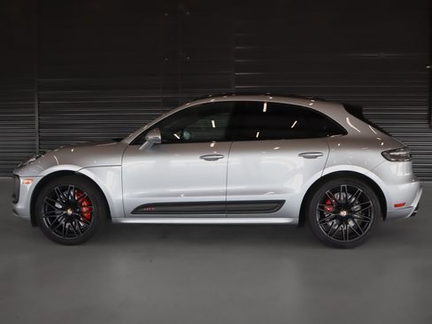 Certified 2024 Porsche Macan GTS AWD/4WD image 2