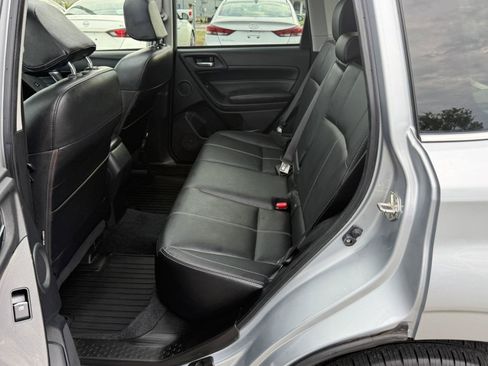 Used 2018 Subaru Forester 2.5i Touring AWD/4WD image 9