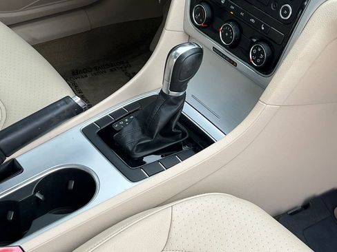 Used 2013 Volkswagen Passat TDI SE image 11