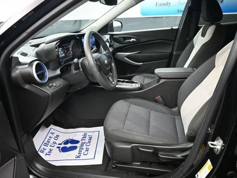 Used 2024 Chevrolet Trax LS FWD image 12