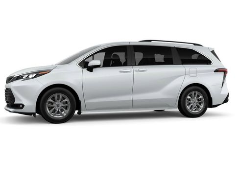 New 2026 Toyota Sienna XLE image 3