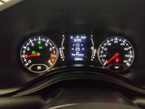 Used 2015 Jeep Renegade Latitude w/ Popular Equipment Group AWD/4WD image 23
