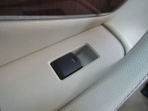 Used 2014 INFINITI QX70 2WD w/ Premium Package image 30