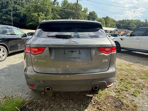 Used 2017 Jaguar F-PACE R-Sport image 4