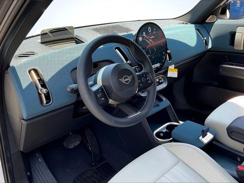 Certified 2025 MINI Cooper Countryman S w/ Comfort Package Max image 7