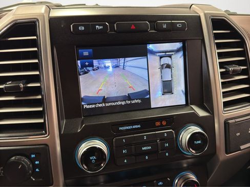 Used 2021 Ford F250 Platinum AWD/4WD image 21