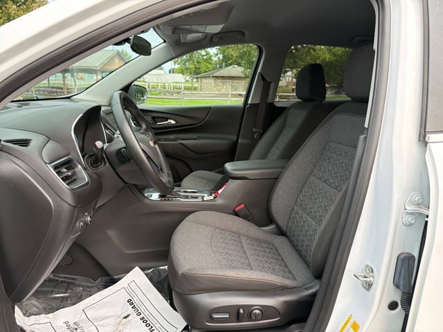 Used 2024 Chevrolet Equinox LT AWD/4WD image 3