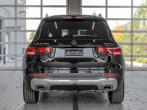 Certified 2026 Mercedes-Benz GLB 250 4MATIC image 14