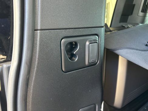 Used 2023 Land Rover Defender 110 Carpathian Edition image 43