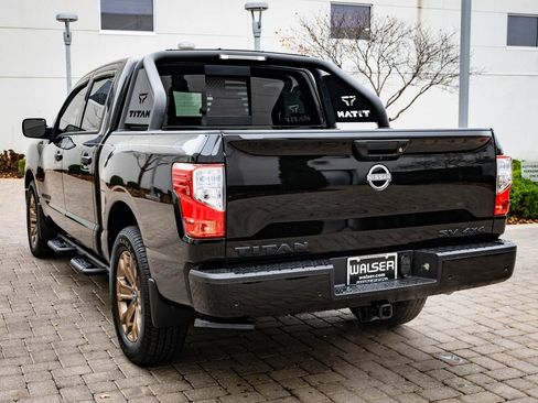 Used 2024 Nissan Titan SV w/ SV Bronze Edition Package image 11