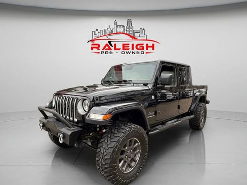 Used 2020 Jeep Gladiator Overland AWD/4WD image 2