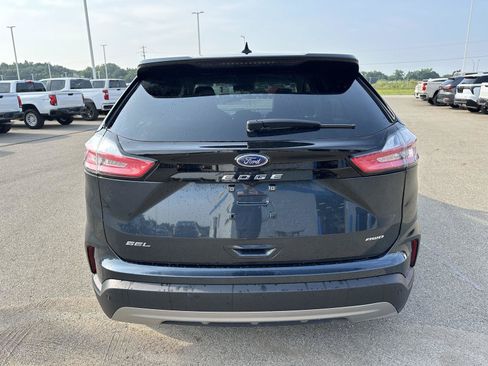 Used 2024 Ford Edge SEL w/ Convenience Package AWD/4WD image 6