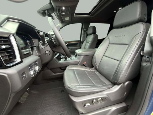 Used 2025 GMC Sierra 1500 Denali w/ Technology Package image 18