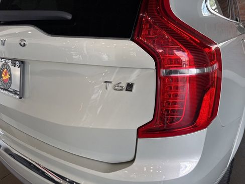 Used 2022 Volvo XC90 T6 Inscription w/ Advanced Package image 17