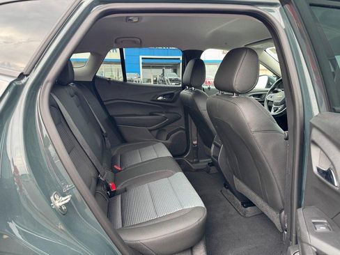 Used 2025 Chevrolet Trax LT w/ Driver Confidence Package FWD image 10
