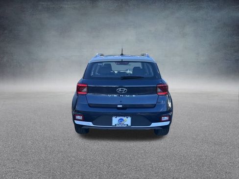 Used 2024 Hyundai Venue Limited image 25
