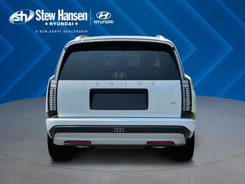 New 2026 Hyundai Ioniq 9 SEL image 7