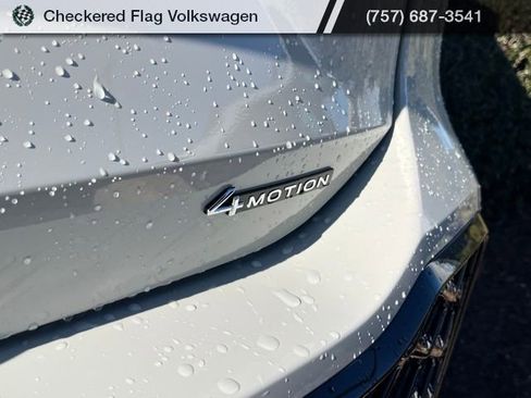 New 2026 Volkswagen Tiguan SE R-Line image 9