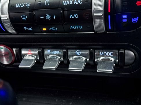 Used 2020 Ford Mustang Premium image 8