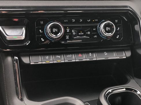 Used 2024 GMC Sierra 2500 AT4 w/ AT4 Preferred Package image 21