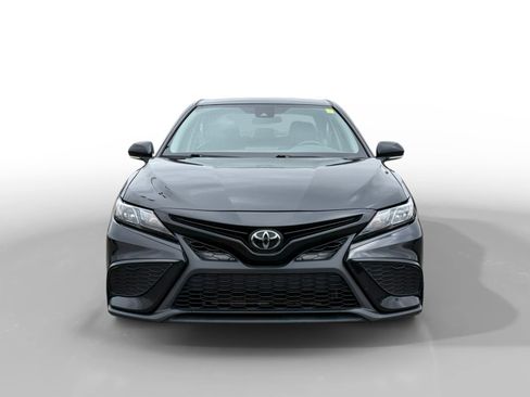 Used 2023 Toyota Camry SE image 8