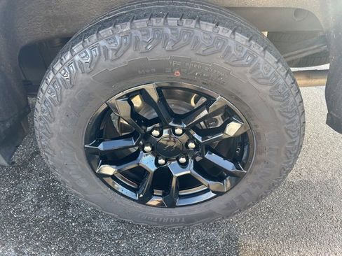 Used 2023 Chevrolet Silverado 1500 RST image 10