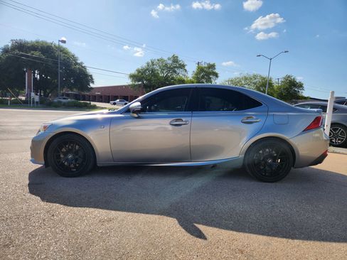 Used 2016 Lexus IS 300 AWD image 2