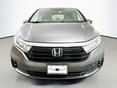 Used 2023 Honda Odyssey Touring image 2