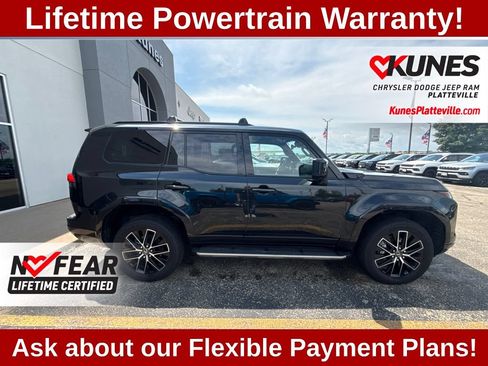 Used 2024 Lexus GX 550 w/ Cold Area Package AWD/4WD image 12