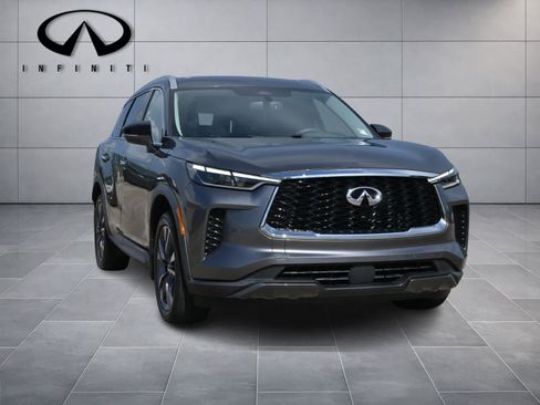 Used 2022 INFINITI QX60 Luxe w/ Cargo Package FWD image 3