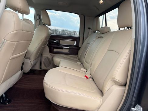 Used 2015 RAM 1500 Laramie w/ Convenience Group image 24