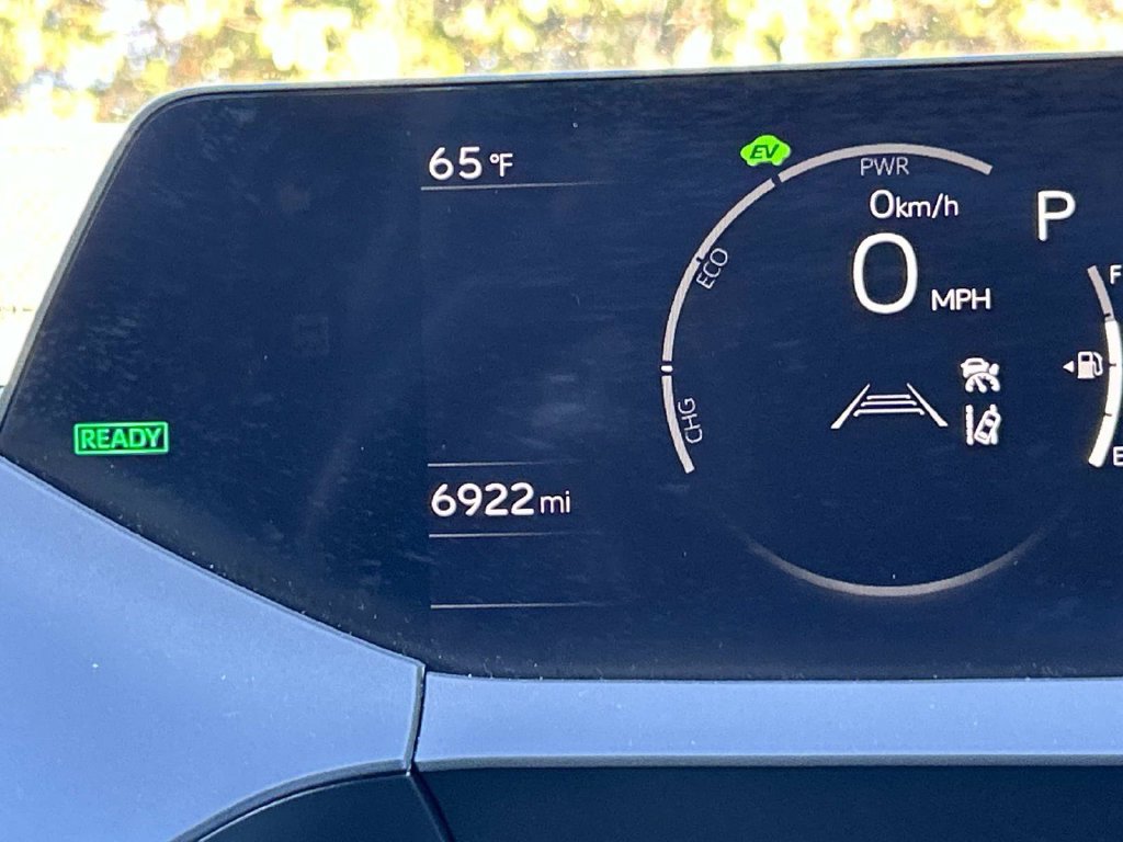 Used 2024 Toyota Prius Limited w/ Limited Premium Package FWD image 14