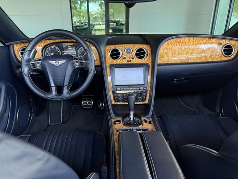 Used 2017 Bentley Continental GT image 39