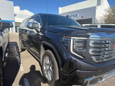 Used 2022 GMC Sierra 1500 Denali image 2