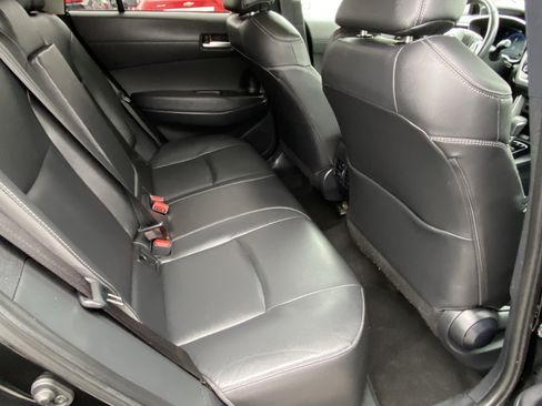 Certified 2024 Toyota Corolla Cross XLE w/ Convenience Package FWD image 12