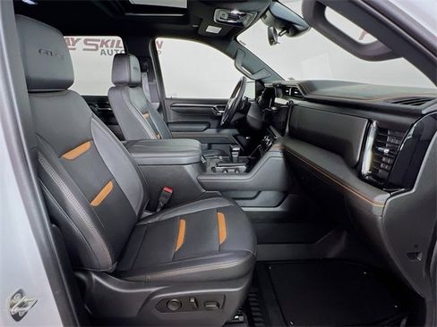 Used 2024 GMC Sierra 1500 AT4 w/ Technology Package image 42