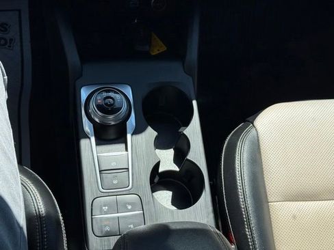 Used 2021 Ford Escape Titanium w/ Titanium Elite Package AWD/4WD image 24