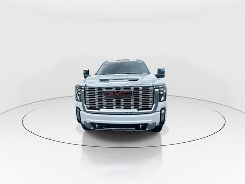 Used 2024 GMC Sierra 3500 Denali w/ Denali Reserve Package image 3