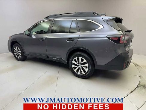 Used 2022 Subaru Outback Premium AWD/4WD image 3