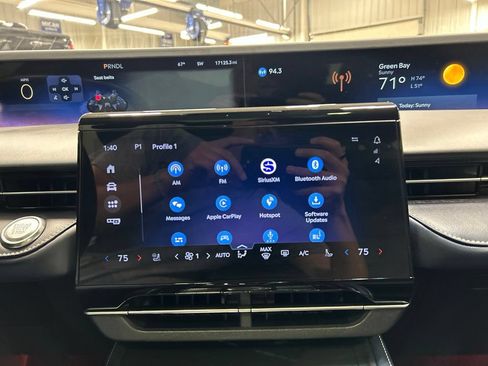 Certified 2024 Lincoln Nautilus Reserve w/ Equipment Group 202A AWD/4WD image 23