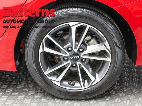 Used 2023 Kia Forte LXS image 8