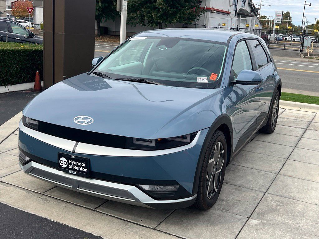 Certified 2024 Hyundai Ioniq 5 SEL RWD image 3