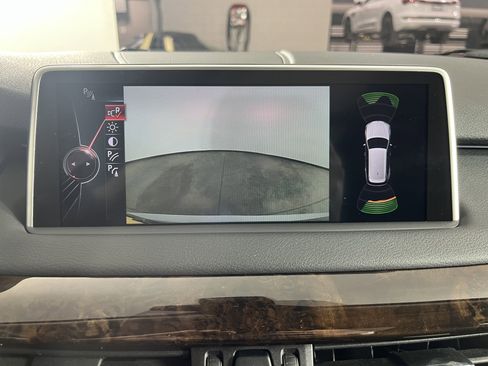 Used 2015 BMW X5 xDrive35d image 29